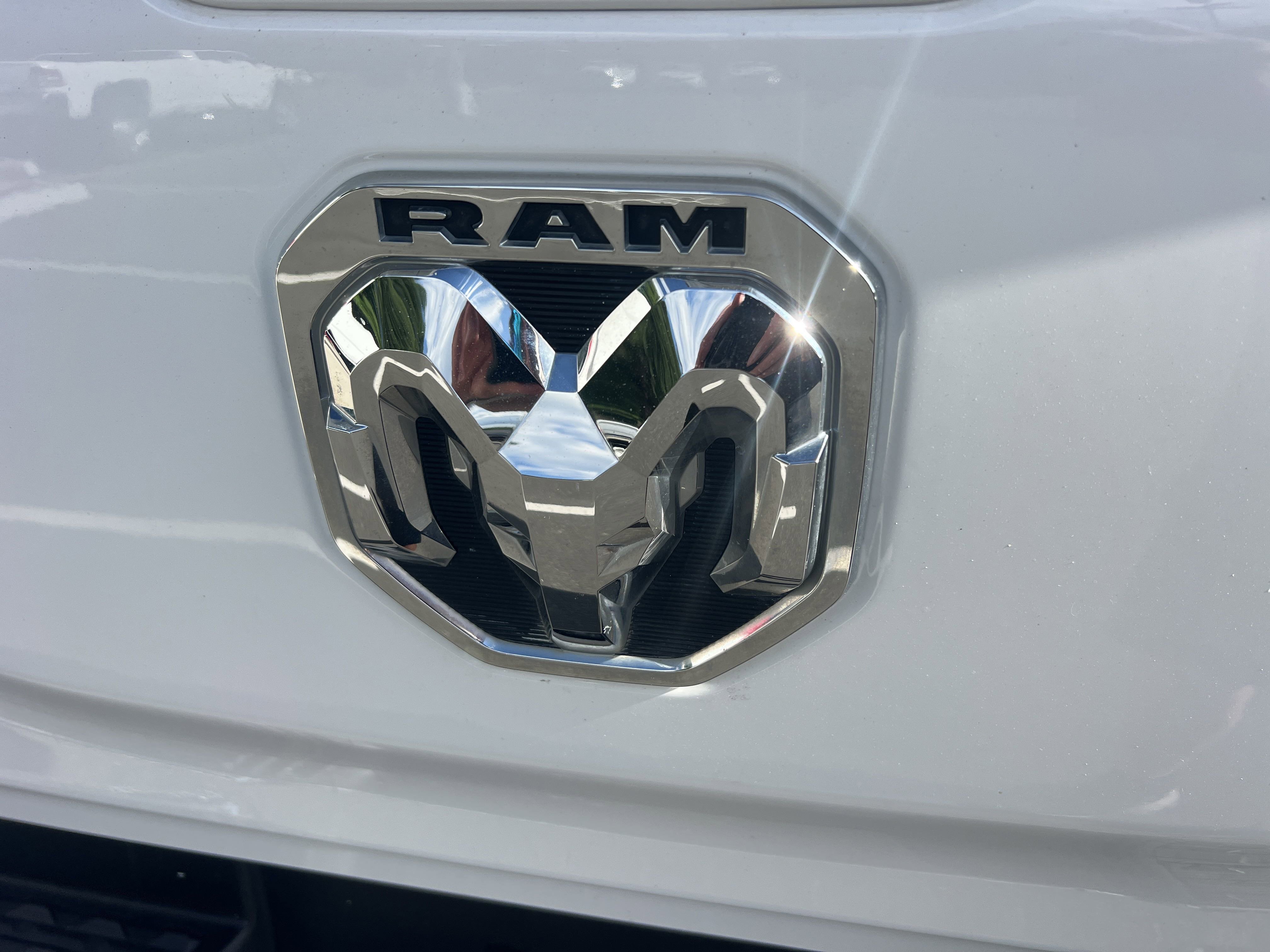 2021 Ram 1500 Big Horn photo 3