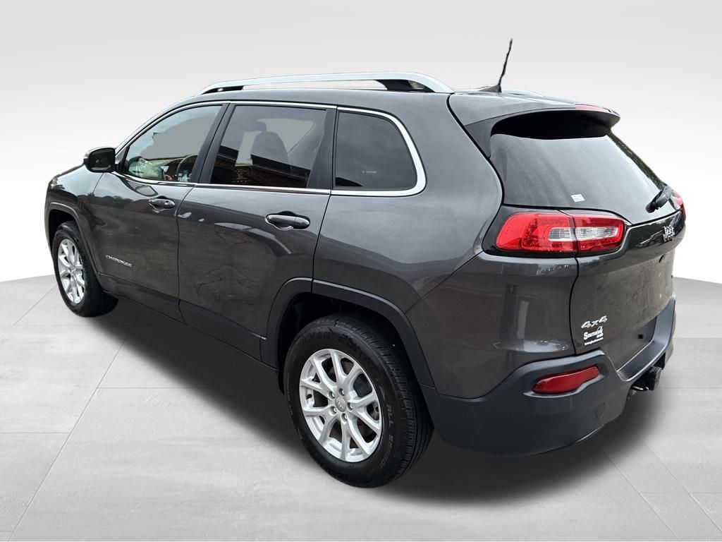 2016 Jeep Cherokee Latitude photo 3