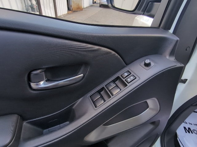 2023 Nissan Frontier SV photo 14