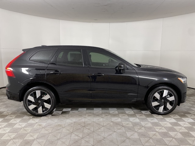 2024 Volvo XC60 photo 13