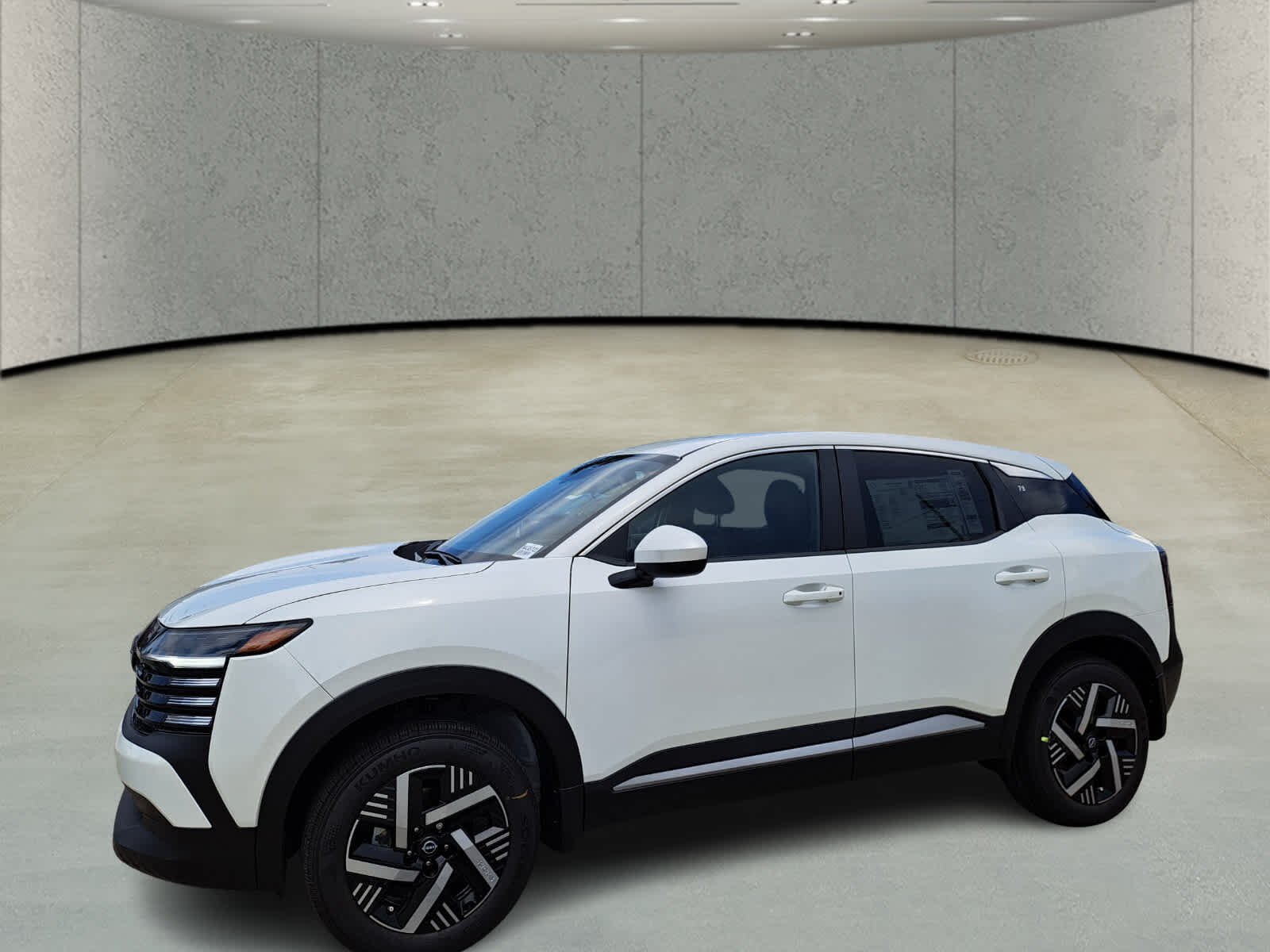 2025 Nissan Kicks SV photo 9