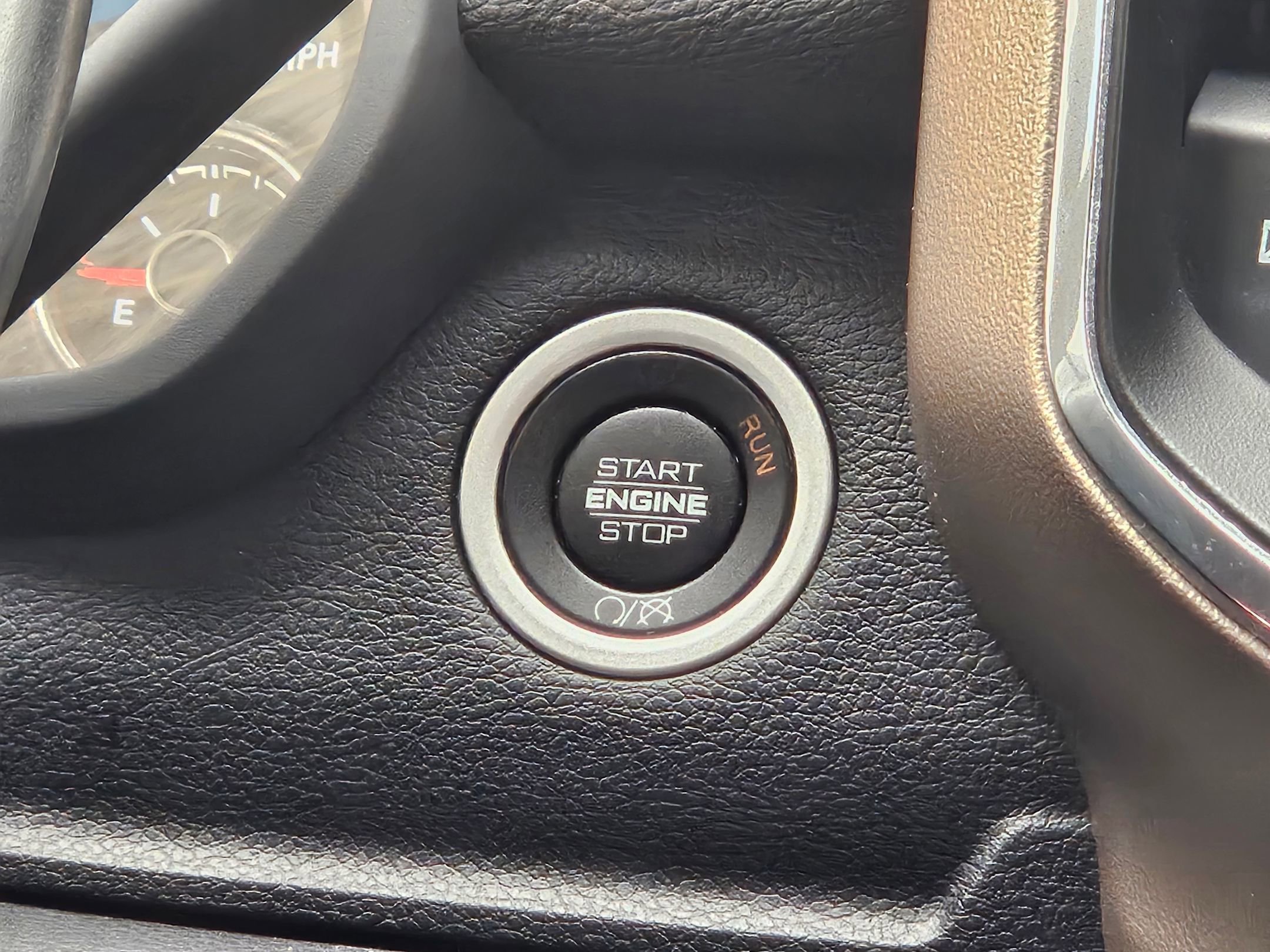 2022 Ram 2500 Laramie photo 14