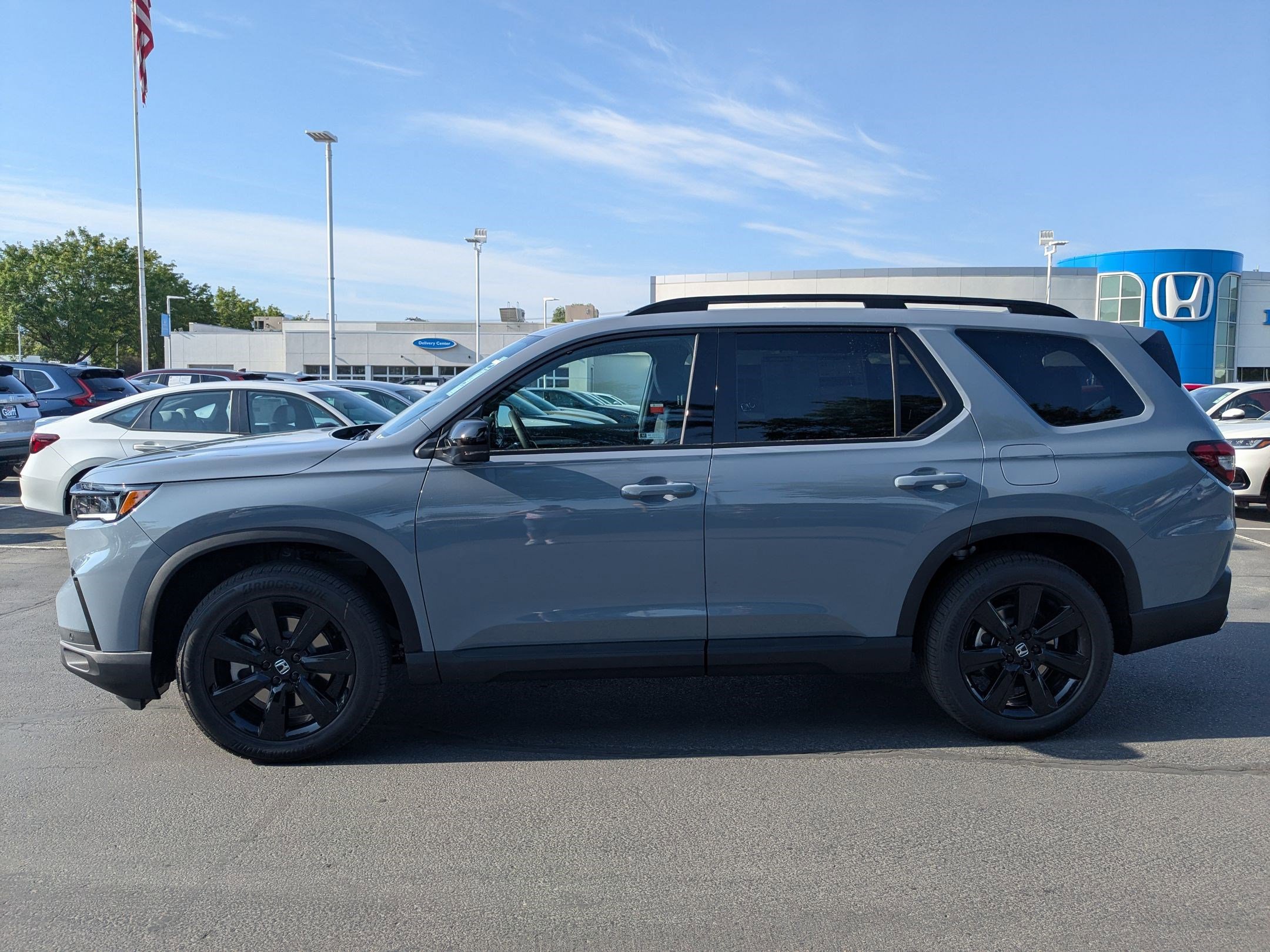 2025 Honda Pilot Black Edition photo 5