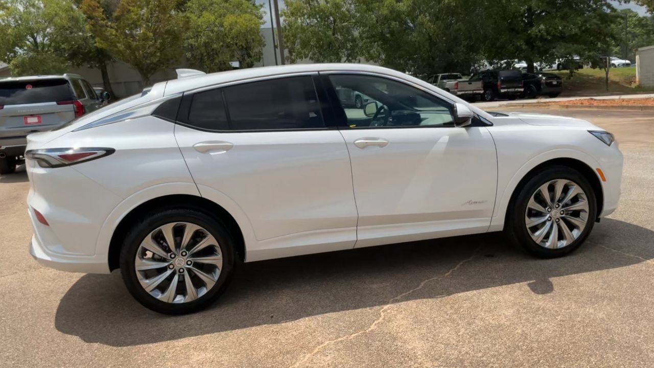 2025 Buick Envista Avenir photo 8