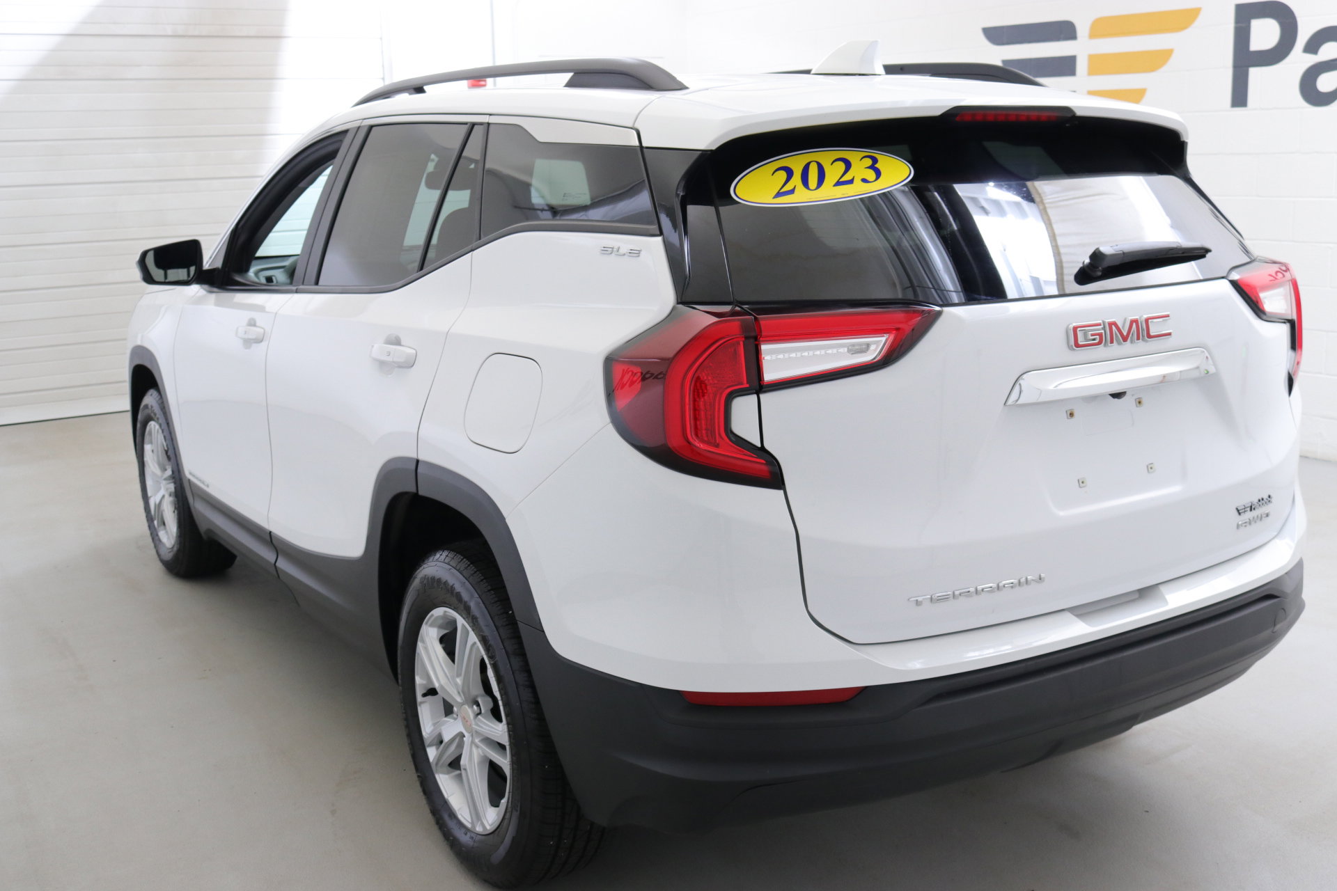 2023 Gmc Terrain SLE photo 3