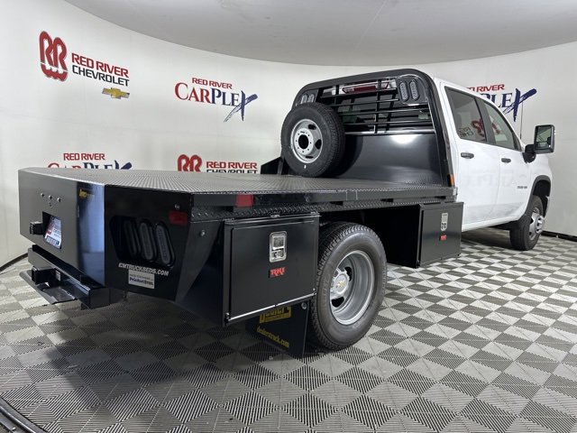 2025 Chevrolet Silverado 3500HD Work Truck photo 4