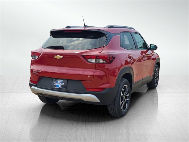 2026 Chevrolet Trailblazer LT photo 2