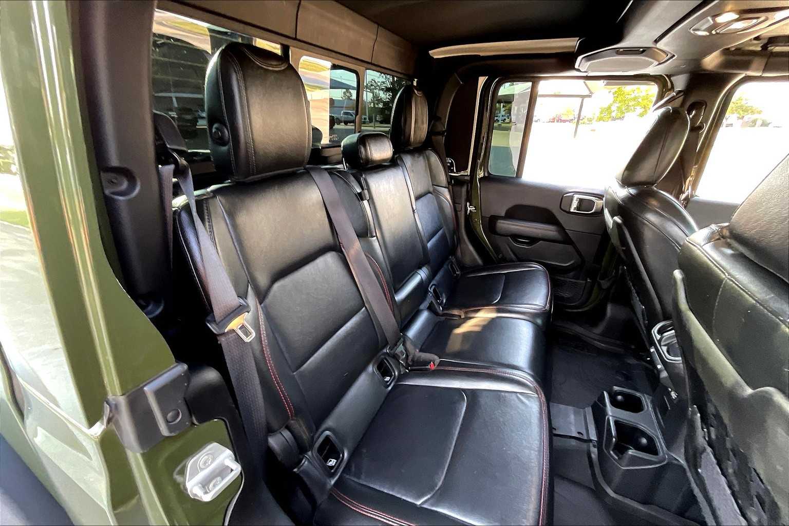 2022 Jeep Gladiator Rubicon photo 17