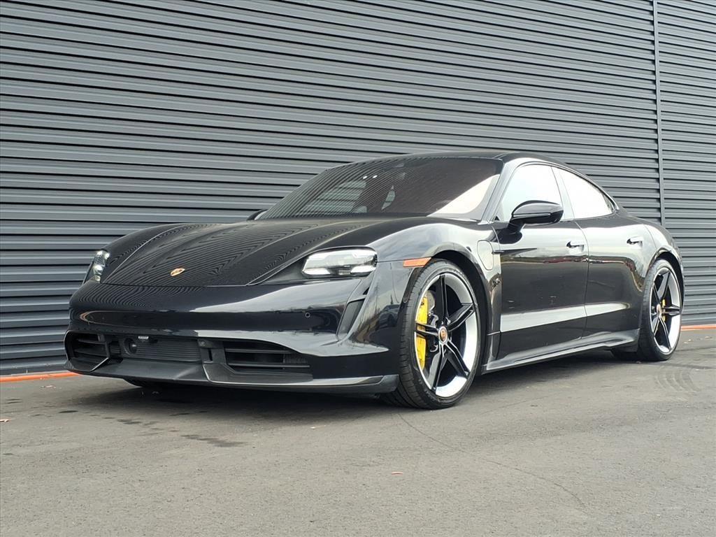 2020 Porsche Taycan Turbo S's photo