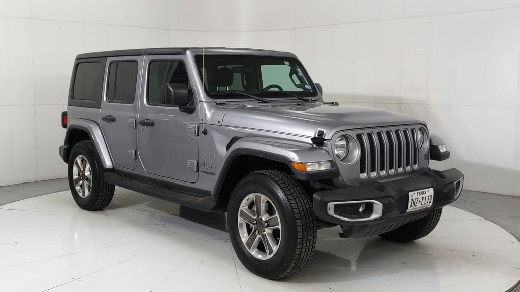 Used 2020 Silver Jeep Unlimited Sahara image 7
