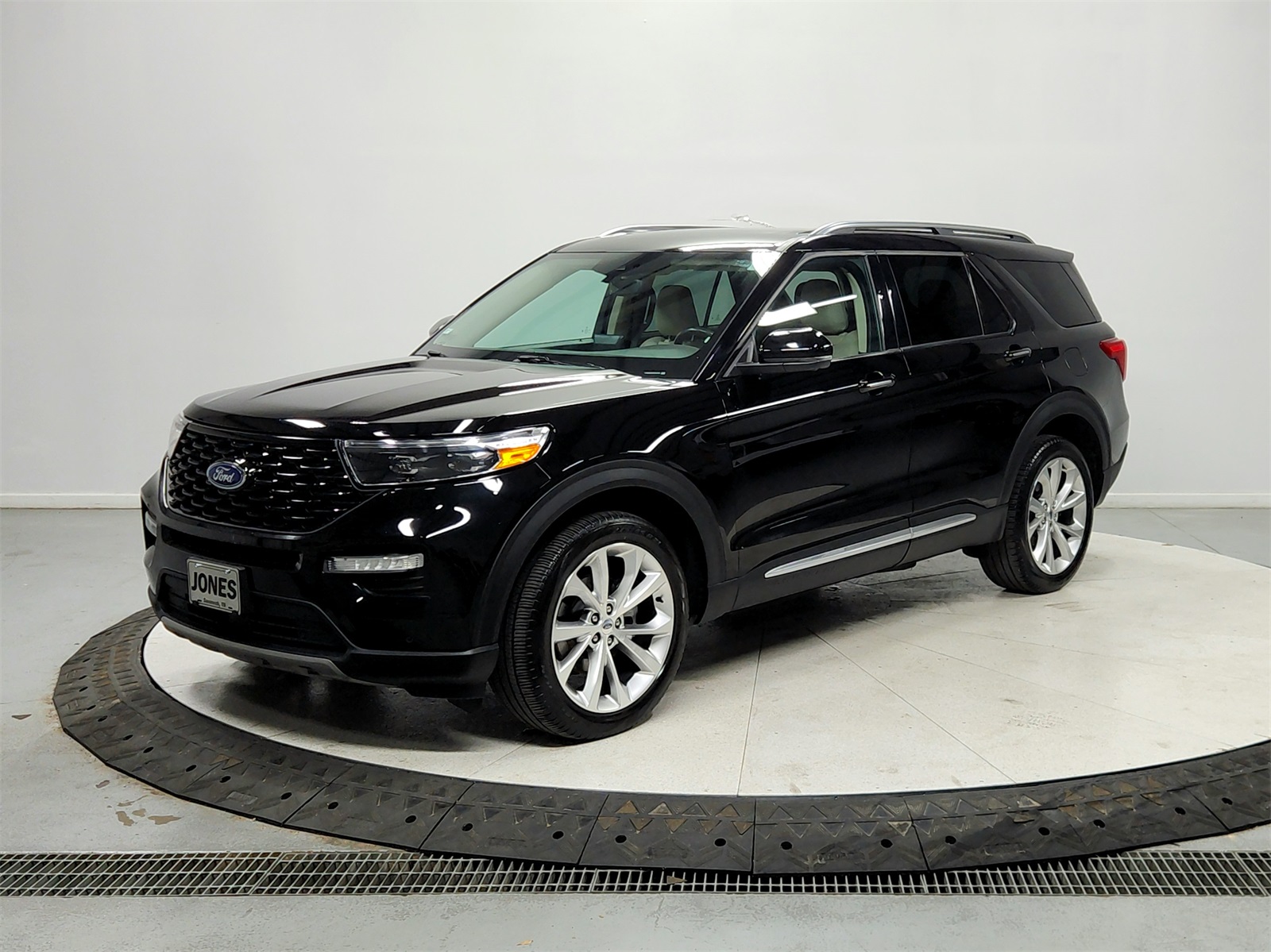 2023 Ford Explorer Platinum photo 3