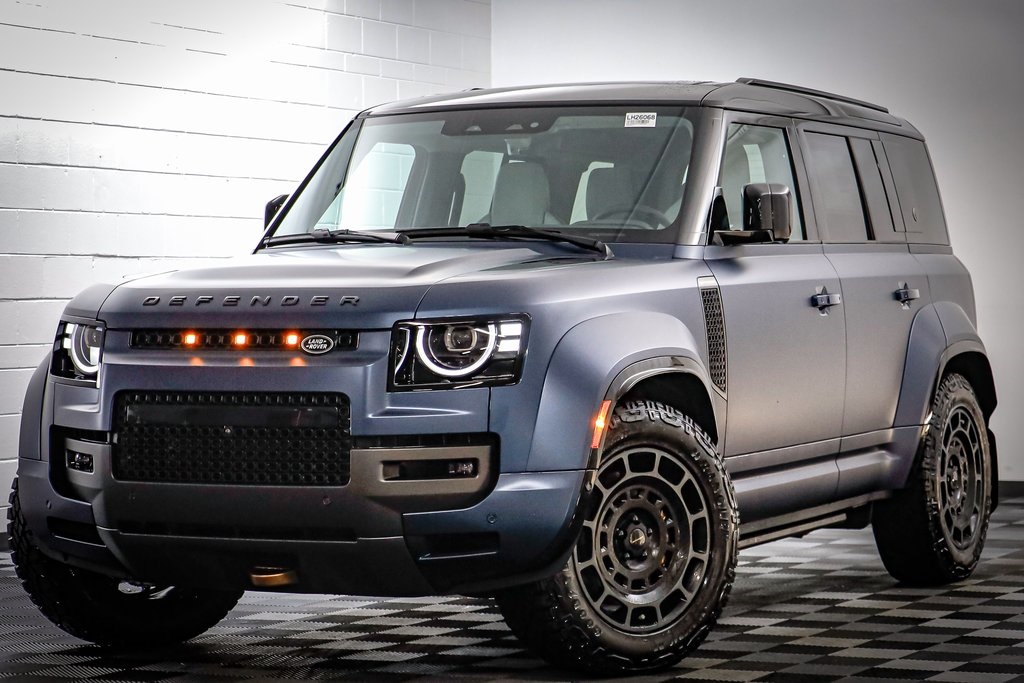2026 Land Rover Defender OCTA's photo