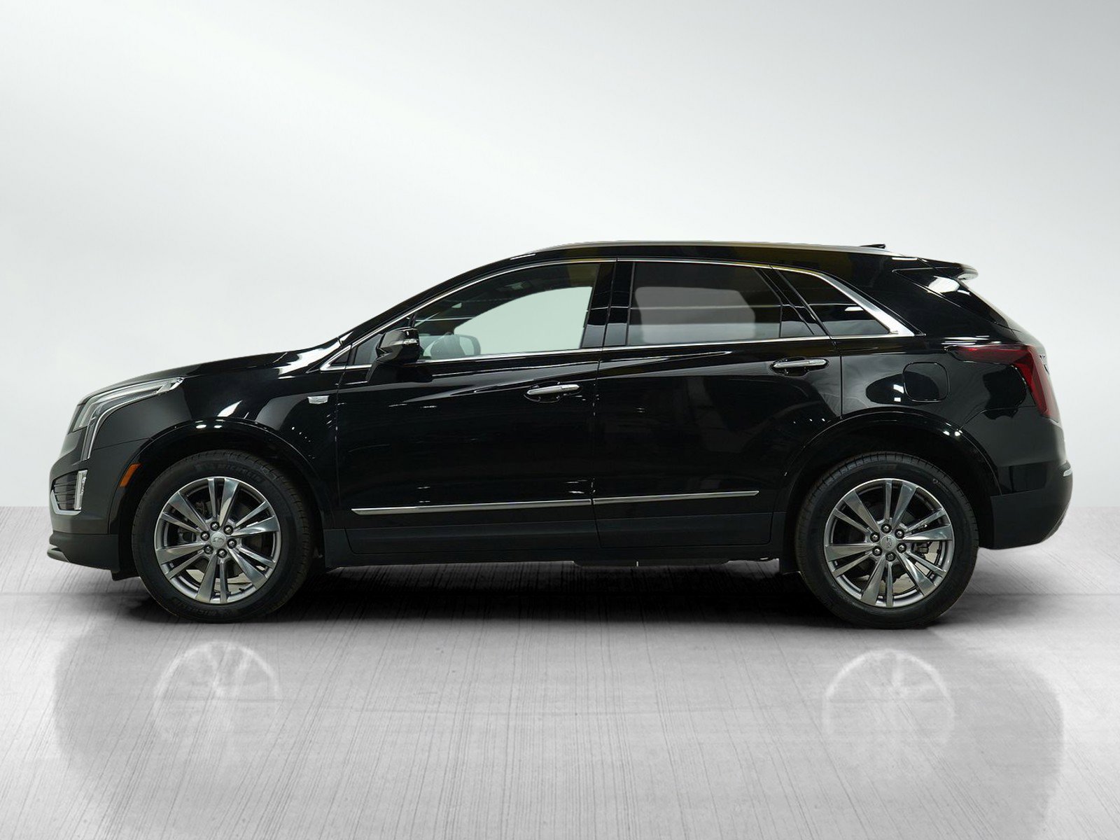 Used 2024 Cadillac XT5 Premium Luxury with VIN 1GYKNDR48RZ707387 for sale in White Bear Lake, Minnesota