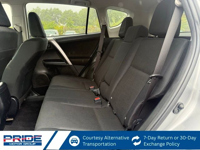 2018 Toyota RAV4 LE photo 13