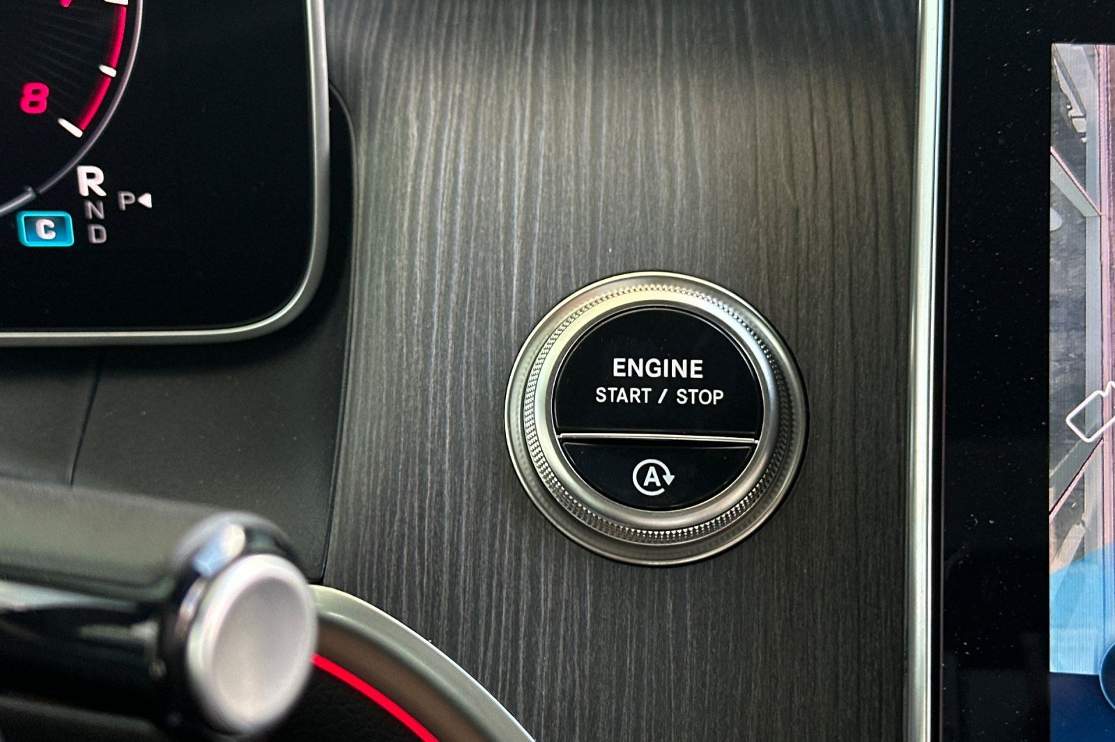 2026 Mercedes Benz GLC 300 photo 19