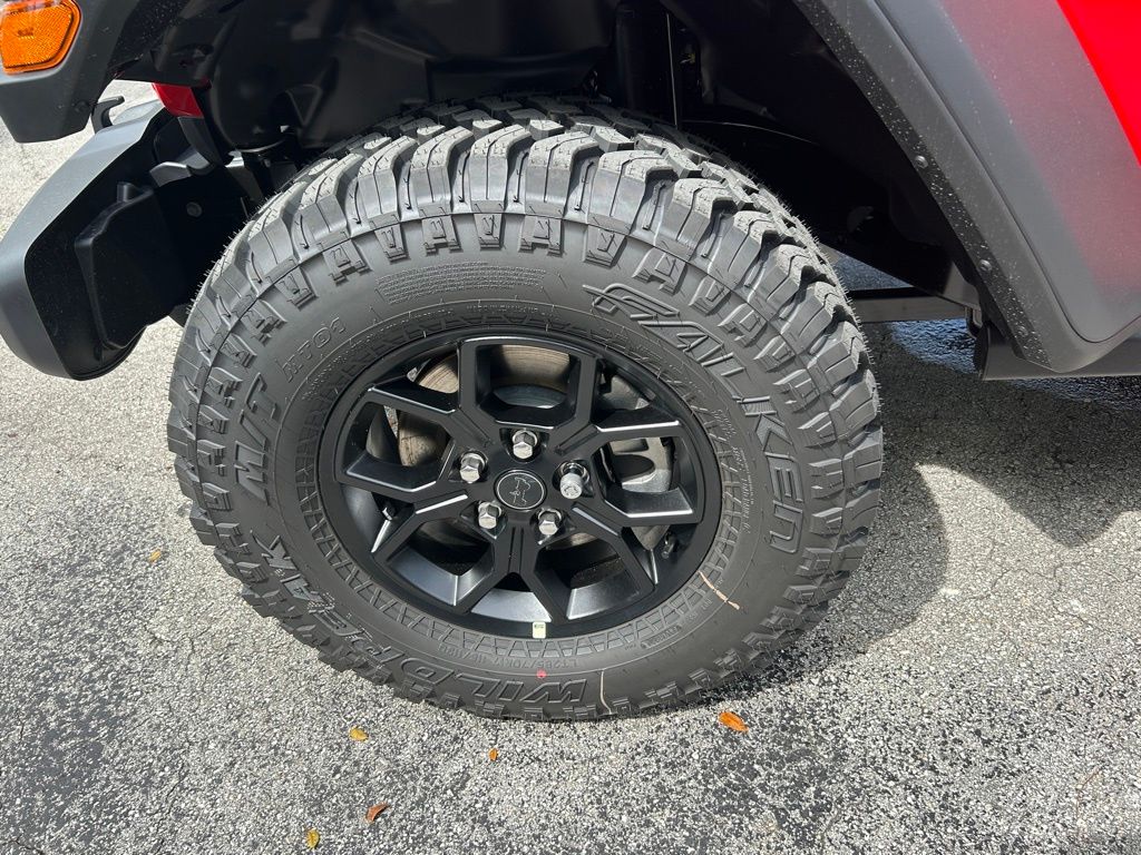2025 Jeep Wrangler Willys photo 13
