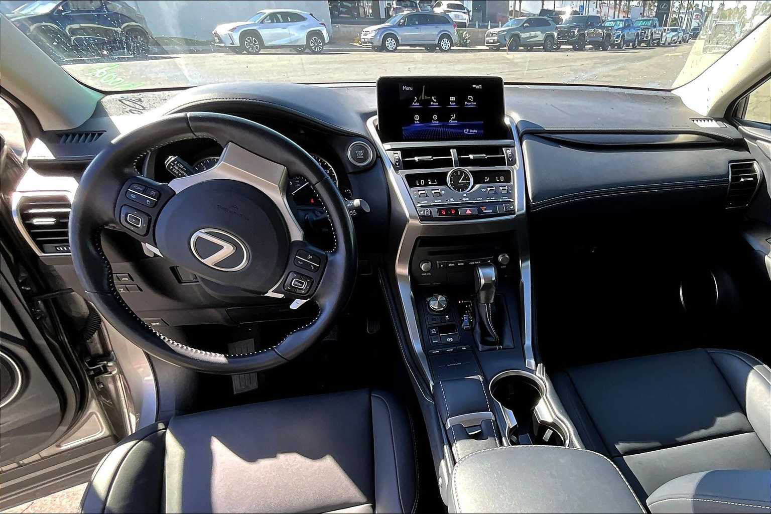 2020 Lexus NX 300 photo 14