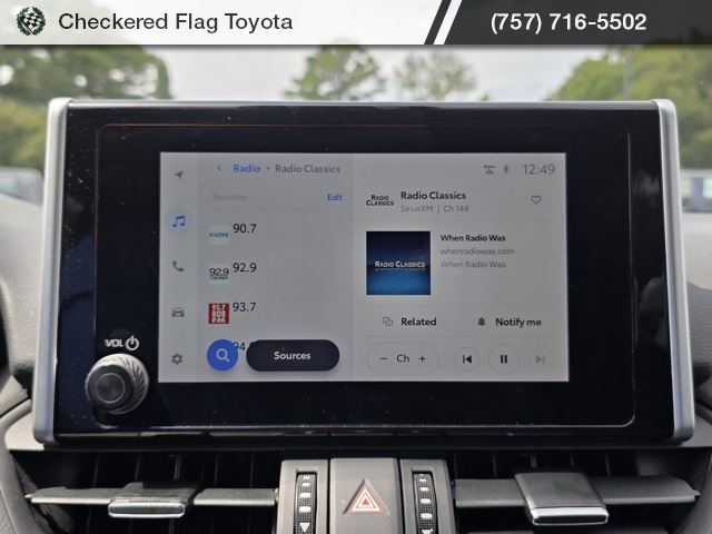2024 Toyota RAV4 Hybrid XLE Premium photo 13