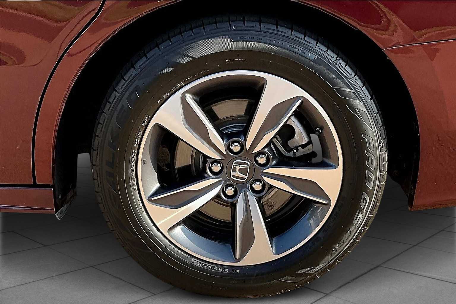 2019 Honda Odyssey Touring photo 10