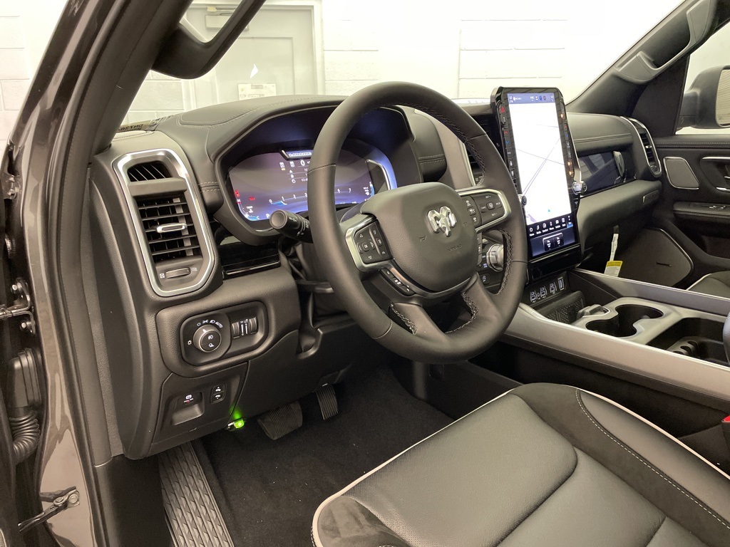 2025 Ram 1500 Laramie photo 13