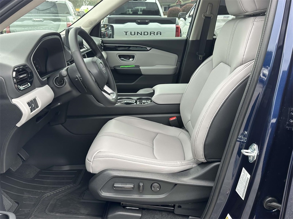 2025 Honda Pilot EX-L photo 4