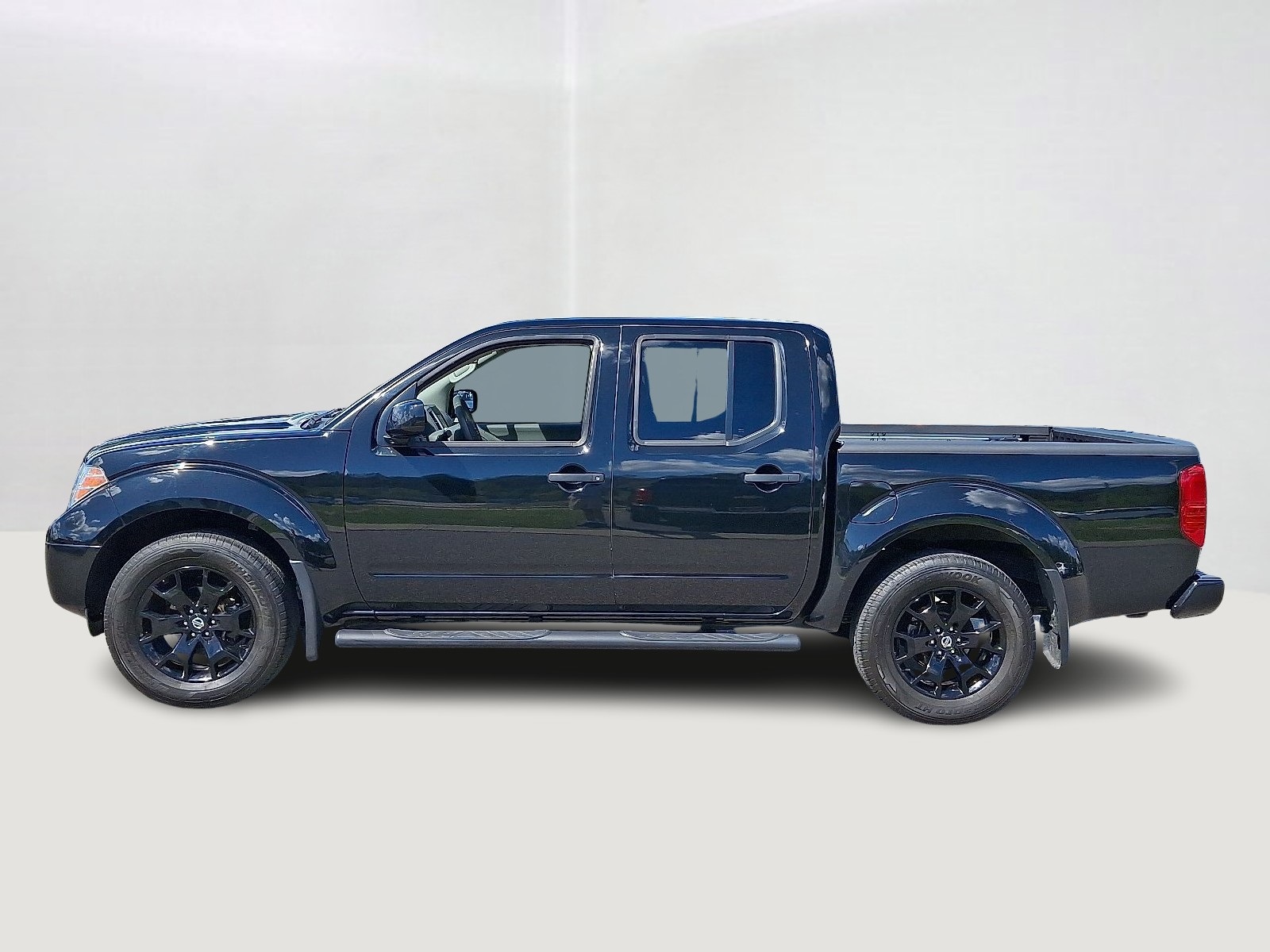 2021 Nissan Frontier SV Crew Cab photo 6