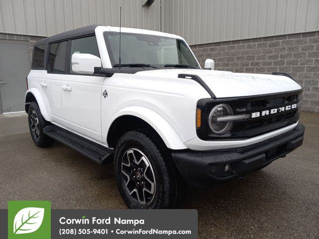 2025 Ford Bronco 4-Door Outer Banks's photo
