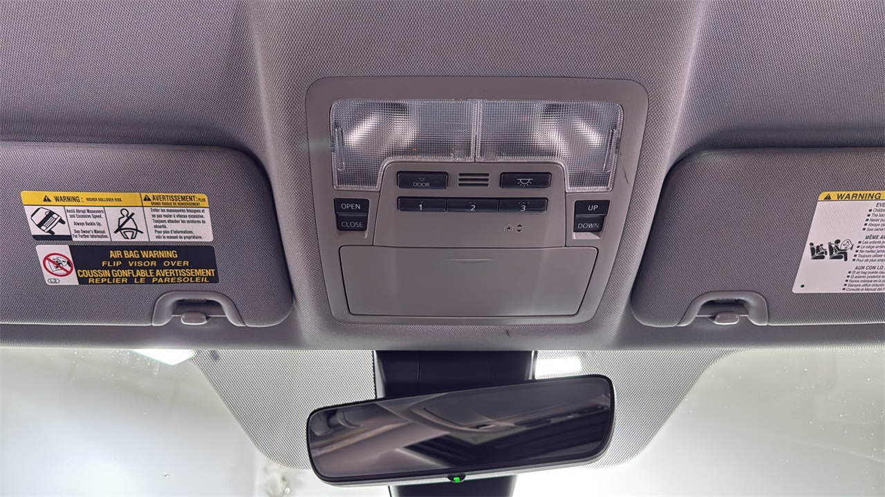 2018 Toyota Highlander Limited photo 11