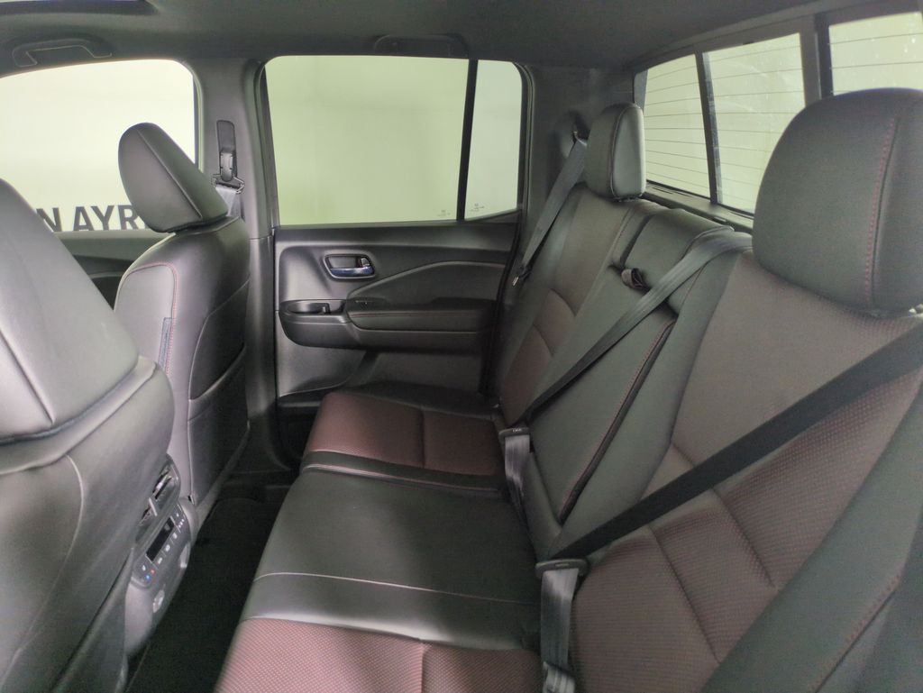 2025 Honda Ridgeline Black Edition photo 21