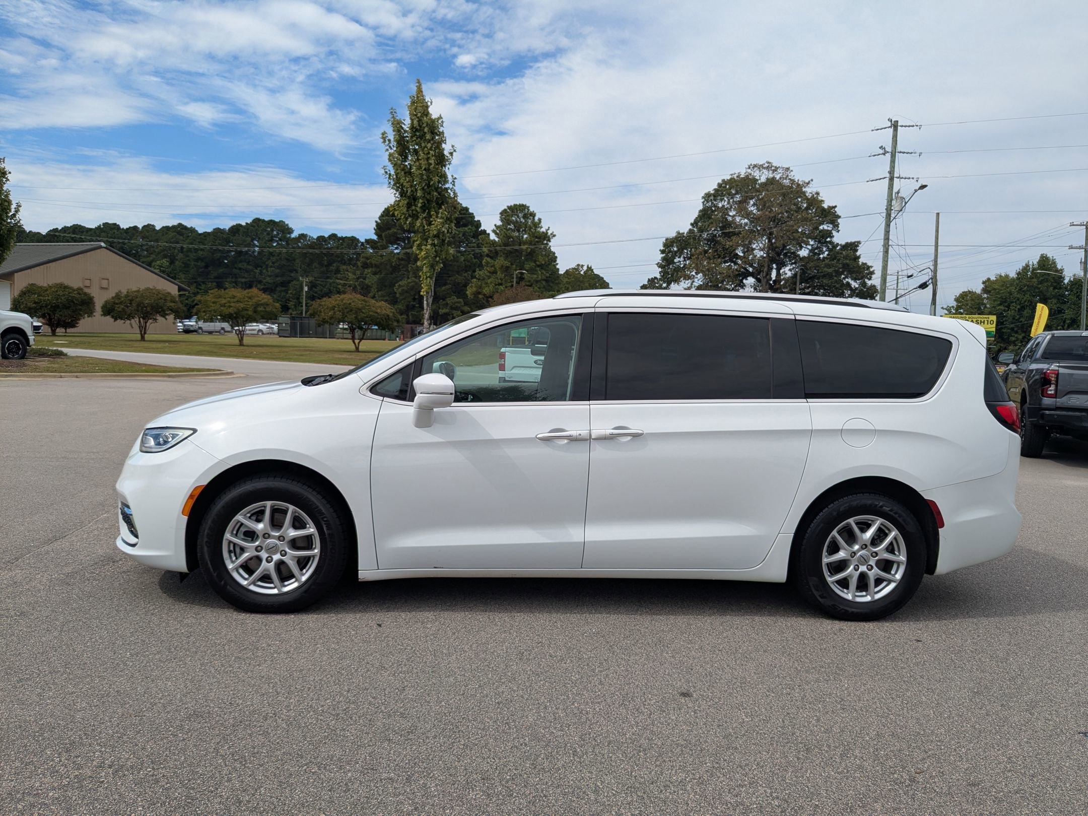 2021 Chrysler Pacifica Touring L photo 9
