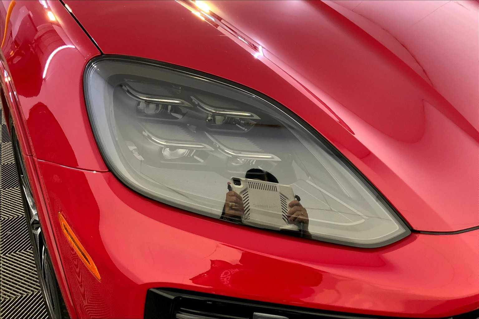 2024 Porsche Cayenne S Coupe photo 26