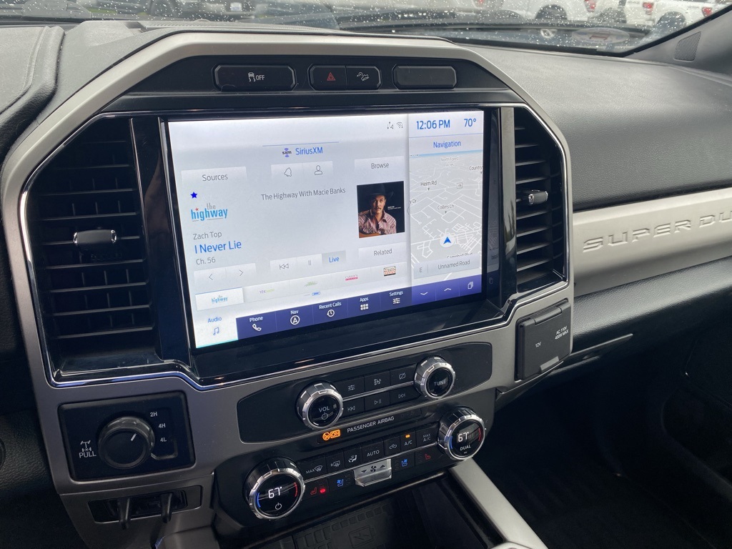 2022 Ford F-250 Lariat photo 4
