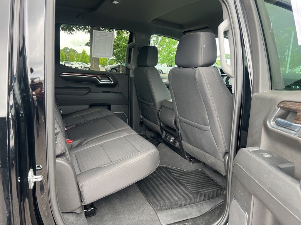 2023 Chevrolet Silverado 1500 LT photo 16