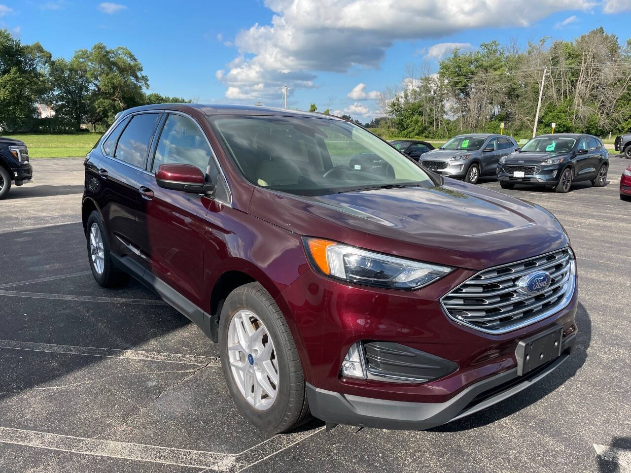 2022 Ford Edge SEL photo 3
