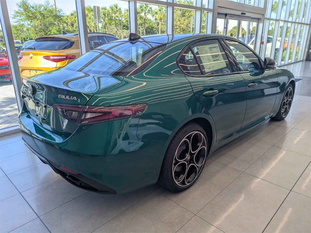 2025 Alfa Romeo Giulia Base photo 4