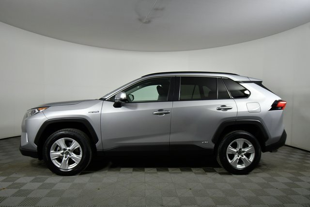 2021 Toyota RAV4 Hybrid XLE photo 15