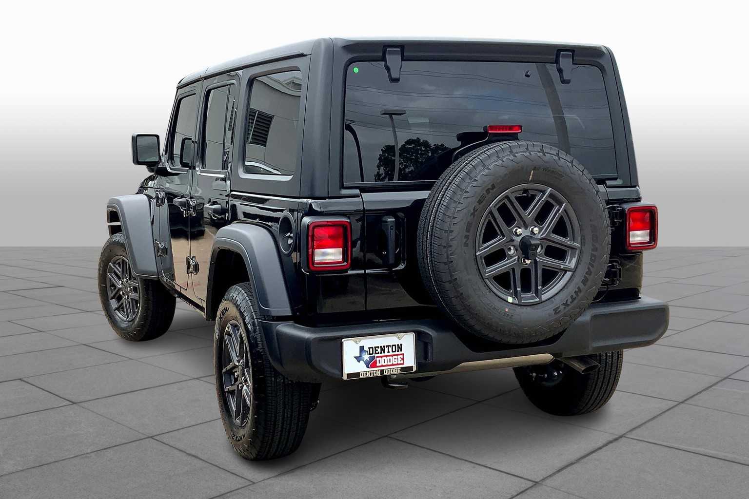 2025 Jeep Wrangler Sport S photo 12