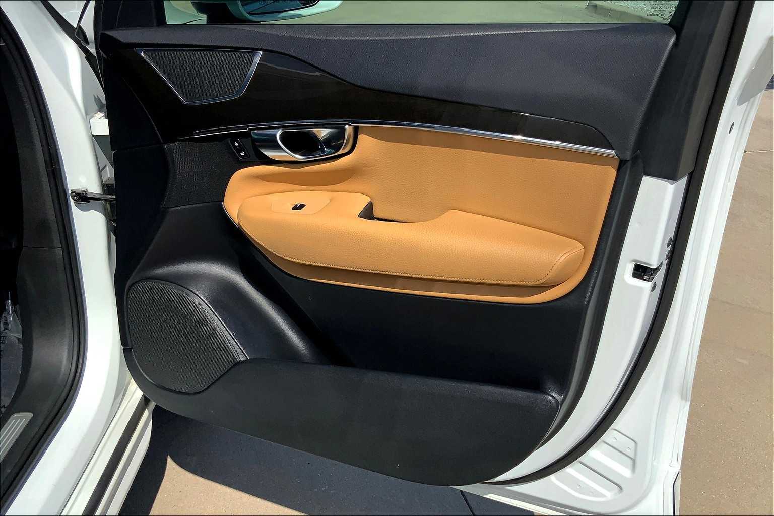 2018 Volvo XC90 Momentum photo 20