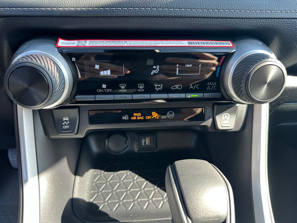 2025 Toyota RAV4 LE photo 15