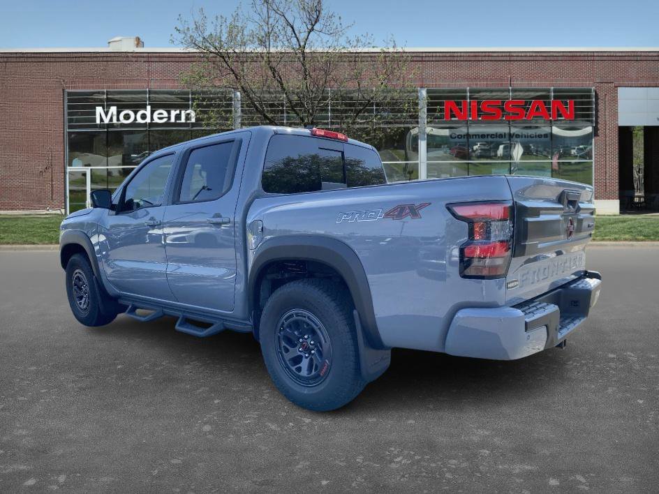 2026 Nissan Frontier Crew Cab PRO-4X photo 2