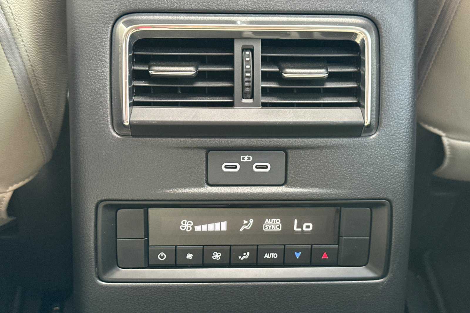 2024 Mazda CX-90 Preferred photo 14