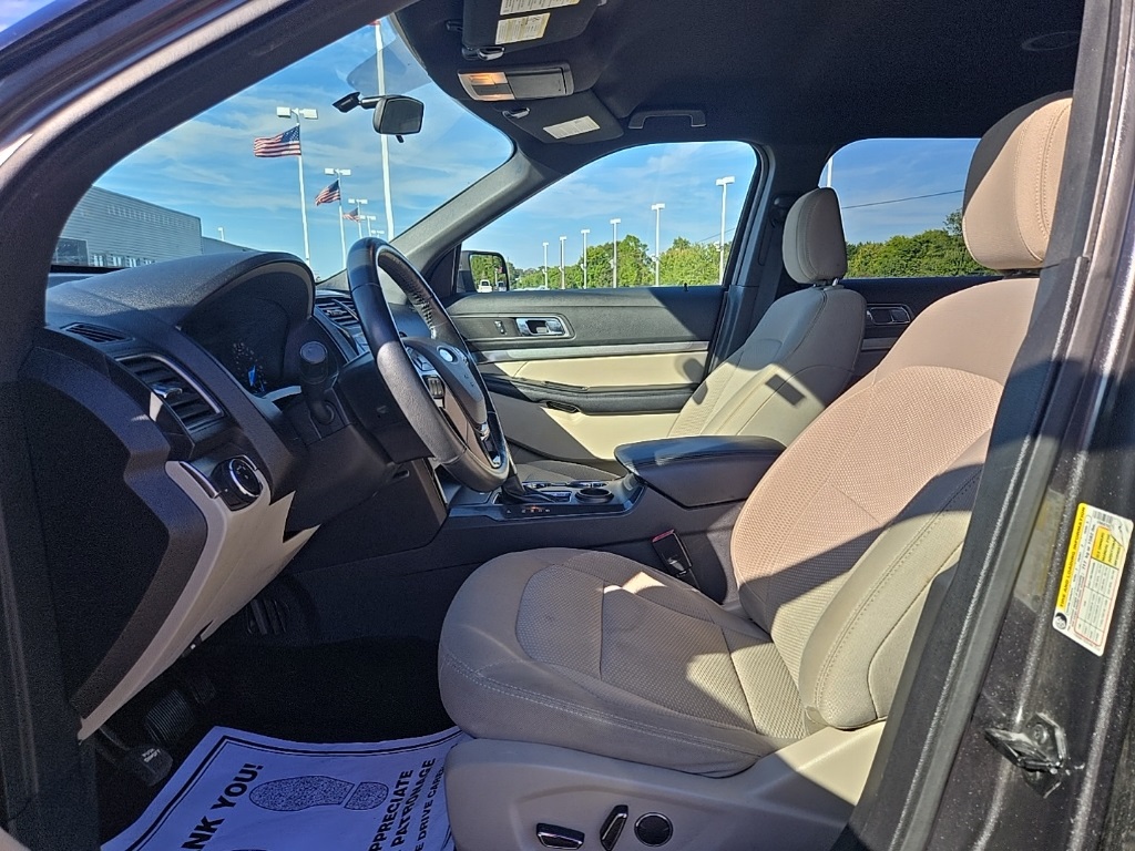 2018 Ford Explorer XLT photo 11