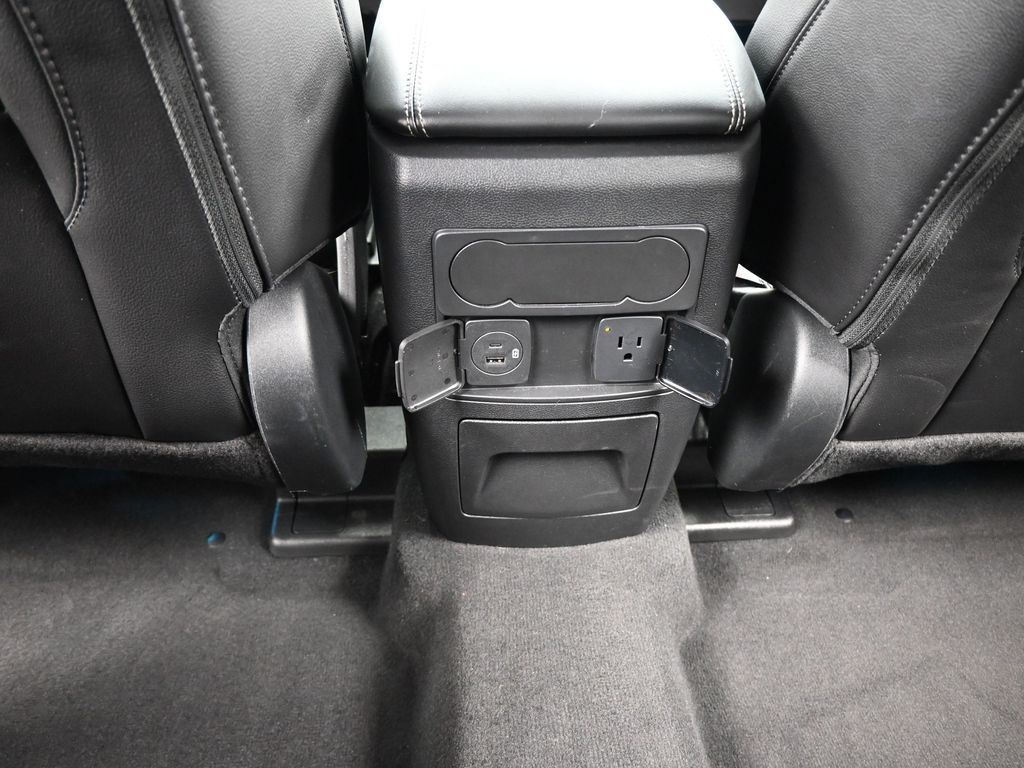2022 Ford Explorer Limited photo 34