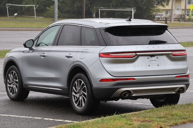 2022 Lincoln Corsair Standard photo 6