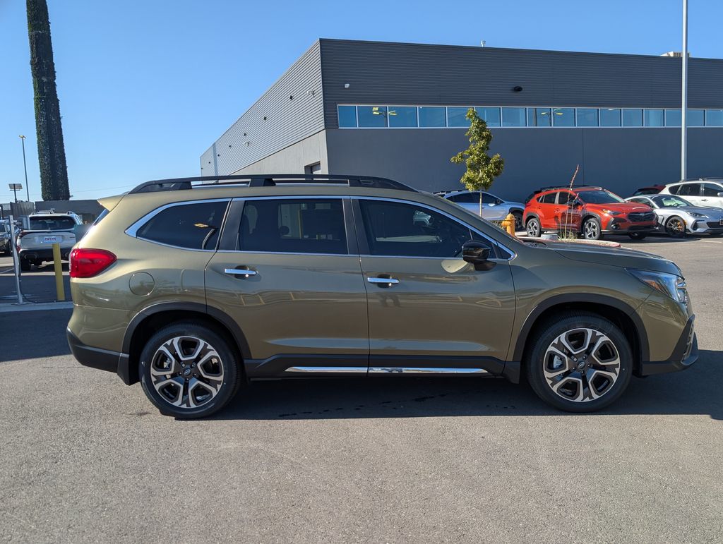 2025 Subaru Ascent Touring photo 3