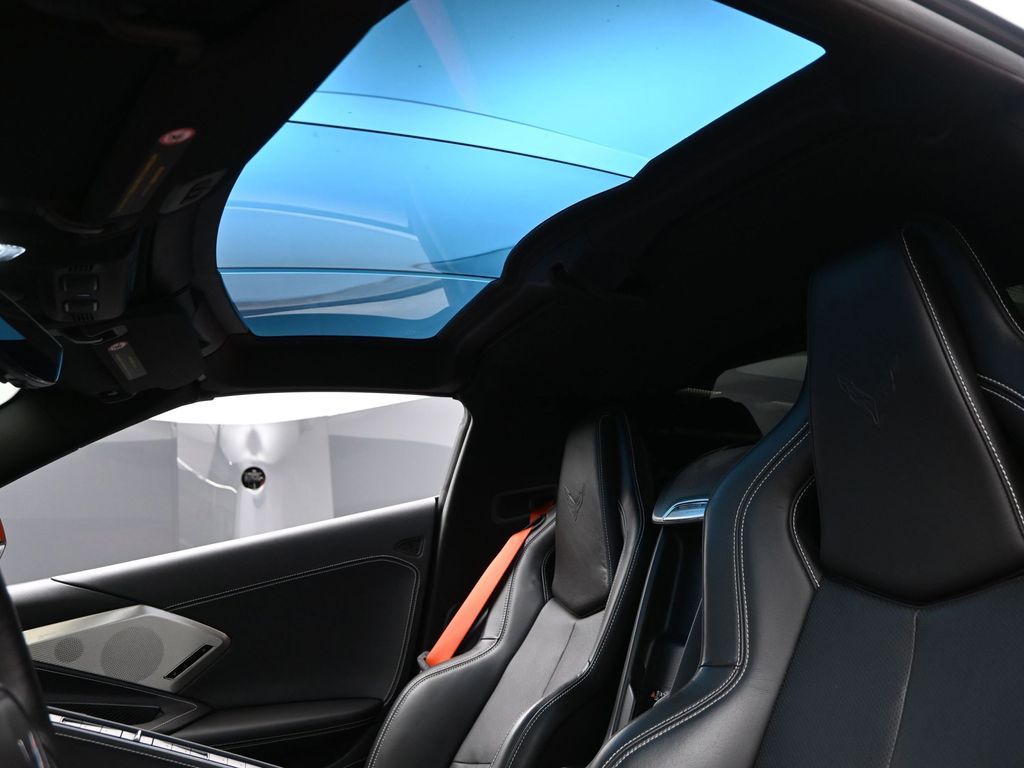 2020 Chevrolet Corvette Stingray 2LT photo 11