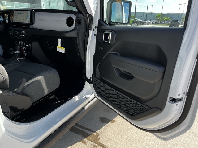 2025 Jeep Gladiator Willys photo 20
