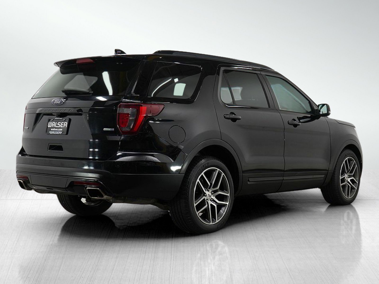 2017 Ford Explorer Sport photo 5