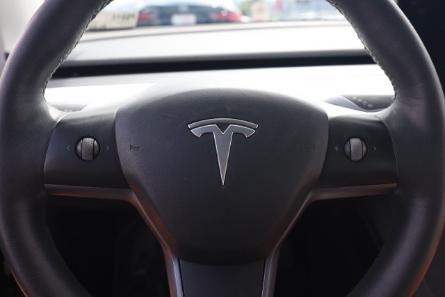 2022 Tesla Model 3 Long Range photo 19