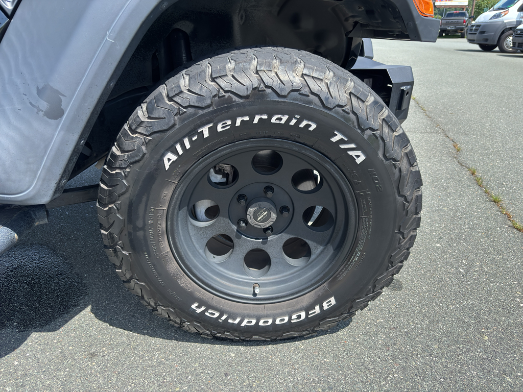 2020 Jeep Wrangler Sport S photo 16